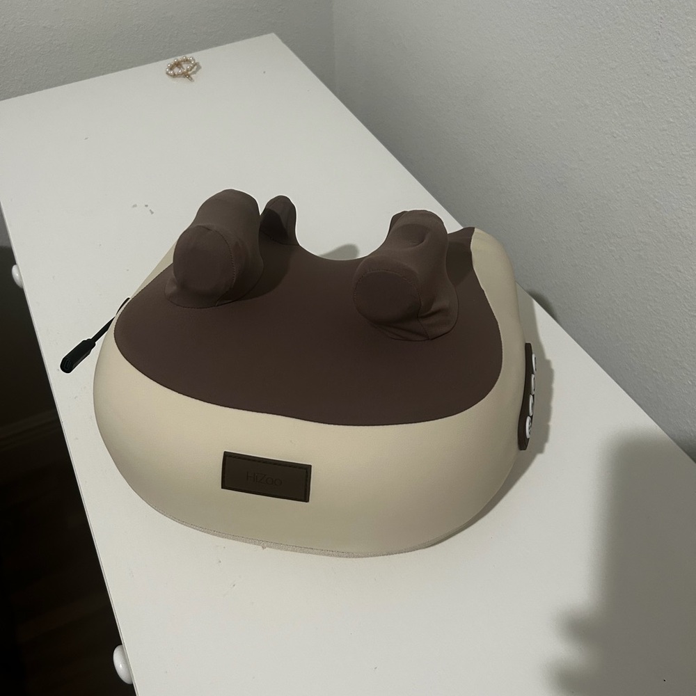 HoMedics Brown and Cream Massage Cushion